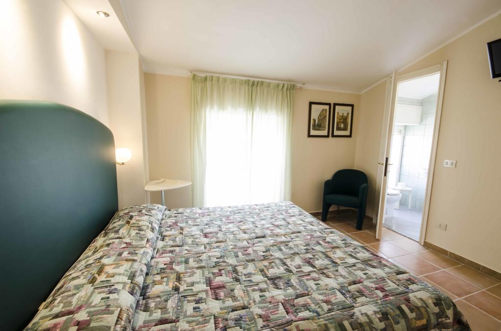 Standard Double Room,378571633:JPEG