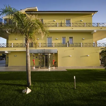Hotel Villa Tirreno-2